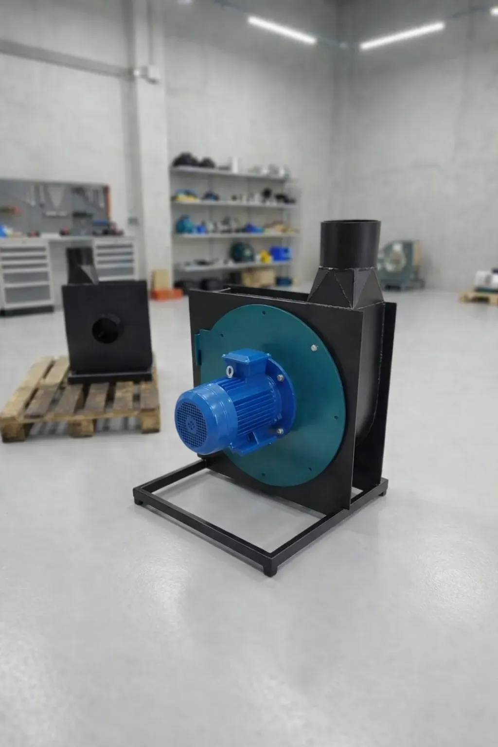 Пневмотранспортер улитка для сыпучих материалов в производственном цехе